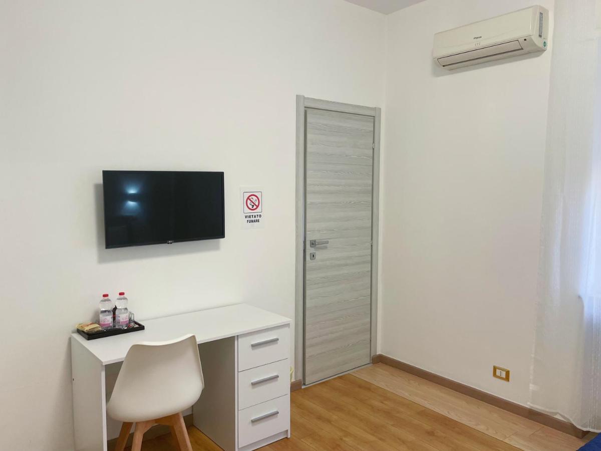 Nuovo Confortini Rooms Sunday Verona Bagian luar foto