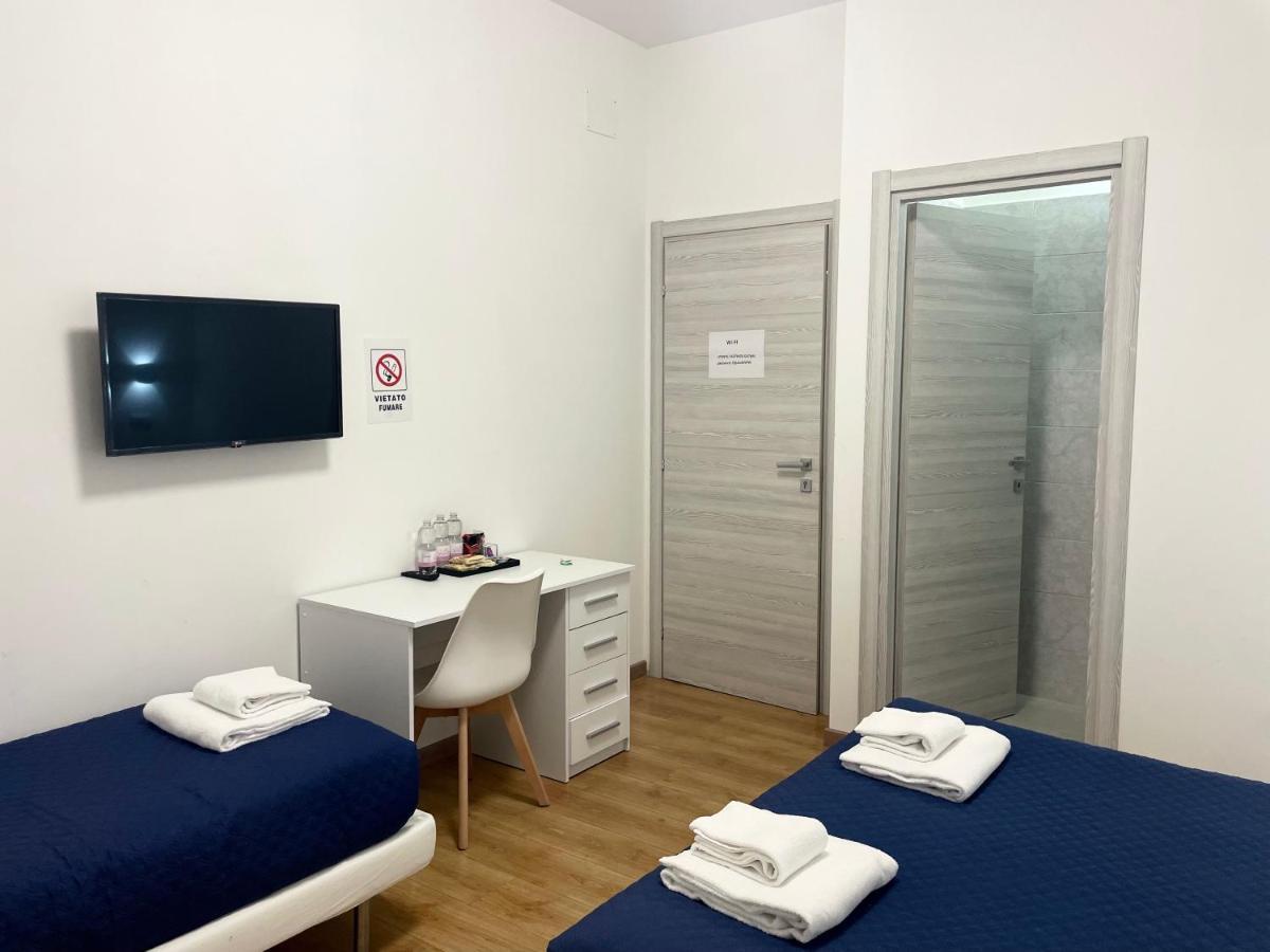 Nuovo Confortini Rooms Sunday Verona Bagian luar foto