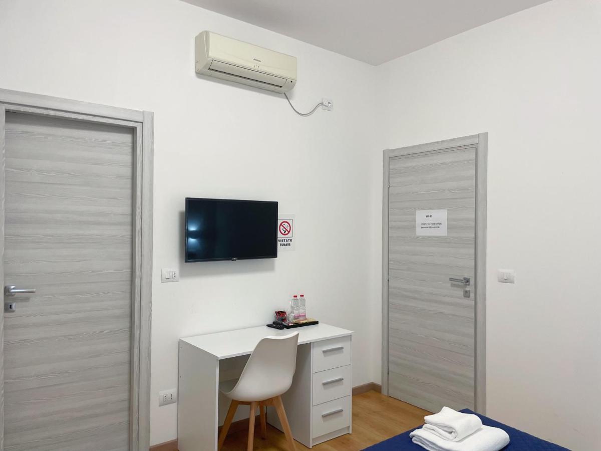 Nuovo Confortini Rooms Sunday Verona Bagian luar foto